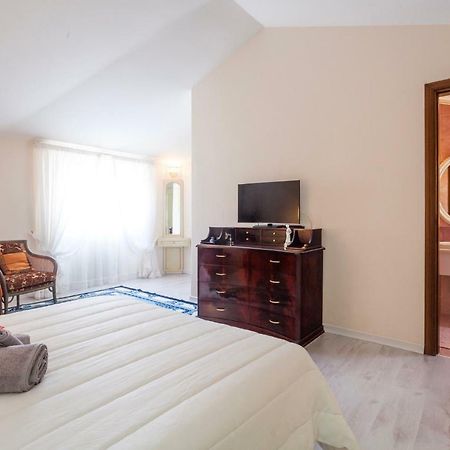 Tony Home Olbia Buitenkant foto