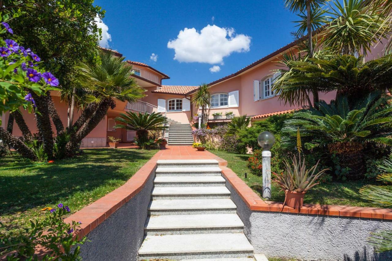 Tony Home Olbia Buitenkant foto