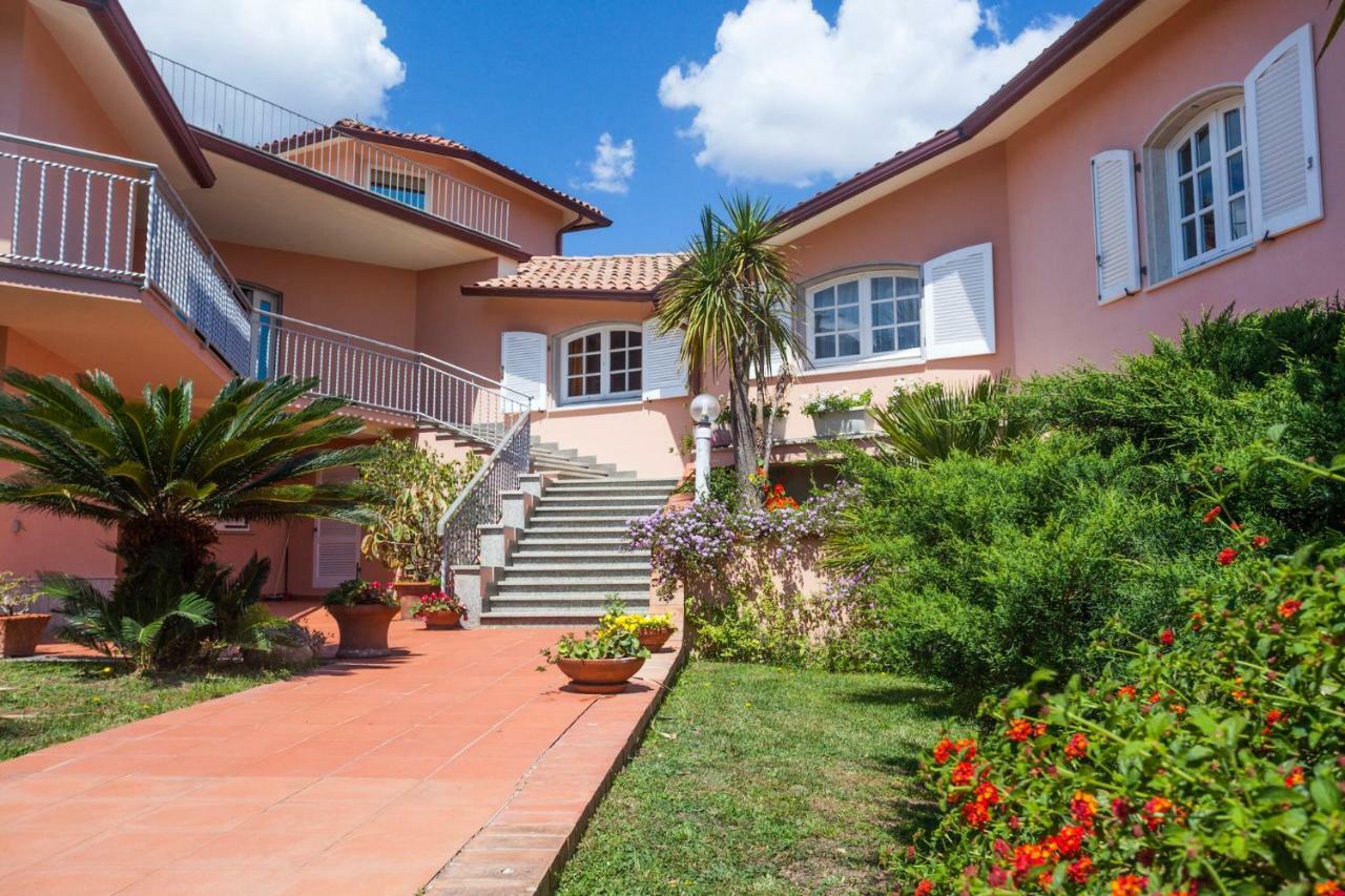 Tony Home Olbia Buitenkant foto